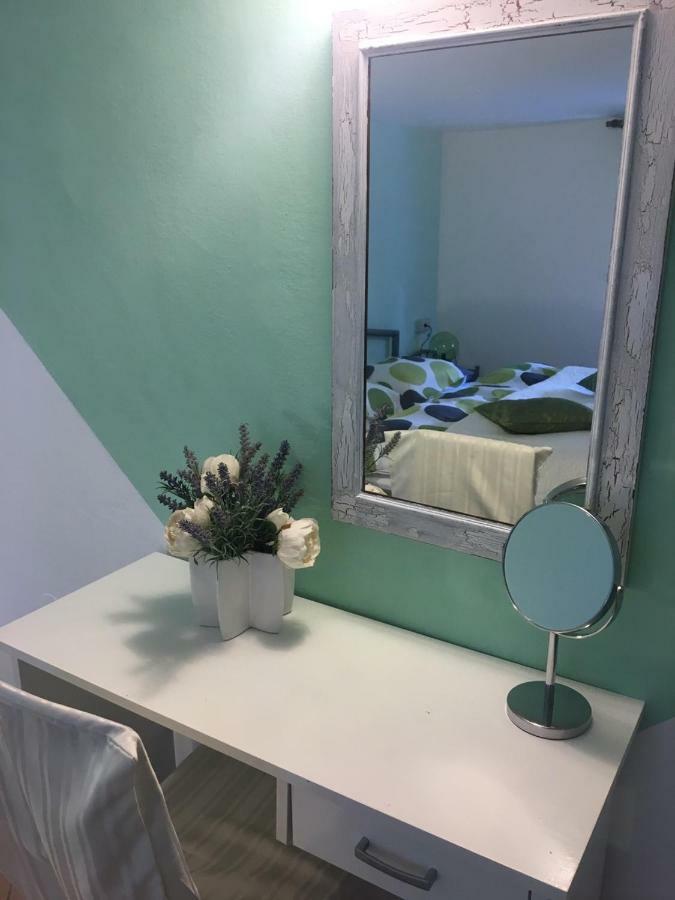 Apartment Mirana With Garden And Free Parking Zára Kültér fotó